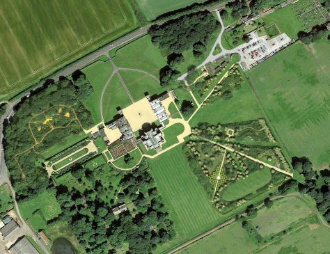 Source: https://www.southerngreen.co.uk/project/seaton-delaval-hall-curtain-rises